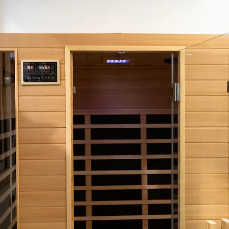 Апартаменти Behomes Peaceful Retreat W Sauna Near S