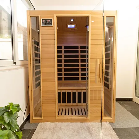 Behomes Peaceful Retreat W Sauna Near S *